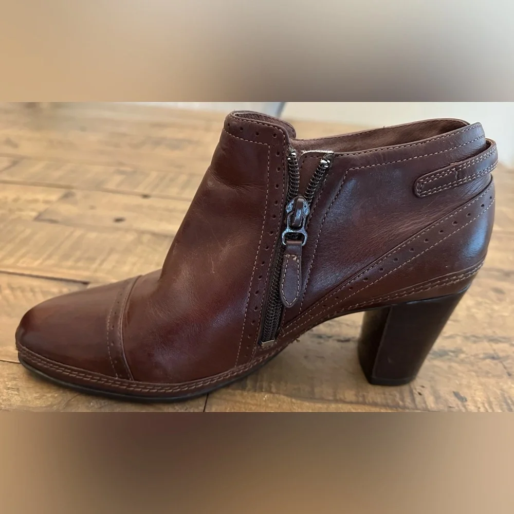 Clarks boots are